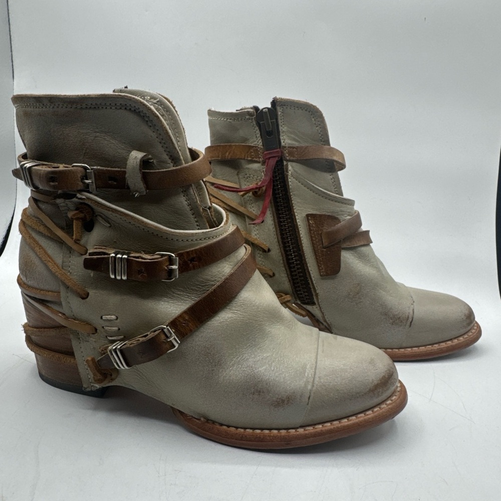 Freebird by Steven “Crue” Strappy Distressed Leather Boots In Ice Size 9